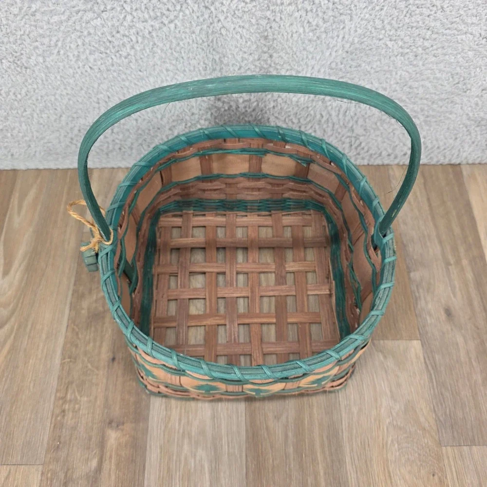 Rustic Woven Splint Christmas Basket Green Pine Tree Stencil Fixed Handle 13in